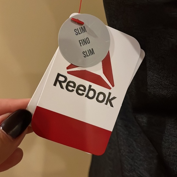 New with tags! Reebok moisture Management Tank - Picture 8 of 11